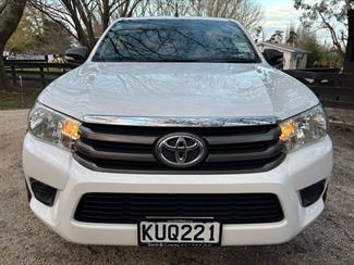 2017 Toyota Hilux - Thumbnail