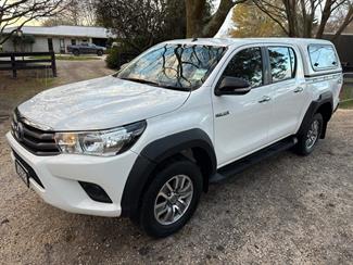 2017 Toyota Hilux - Thumbnail