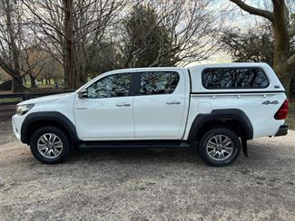 2017 Toyota Hilux - Thumbnail