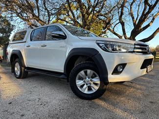 2017 Toyota Hilux - Thumbnail