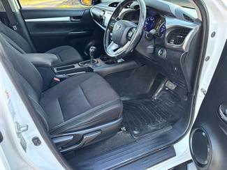 2017 Toyota Hilux - Thumbnail