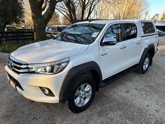 2017 Toyota Hilux - Thumbnail