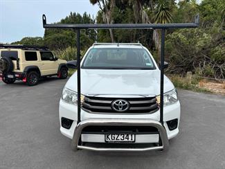 2017 Toyota Hilux - Thumbnail