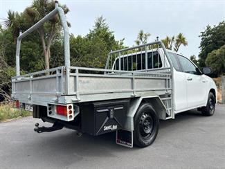 2017 Toyota Hilux - Thumbnail