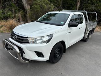 2017 Toyota Hilux - Thumbnail