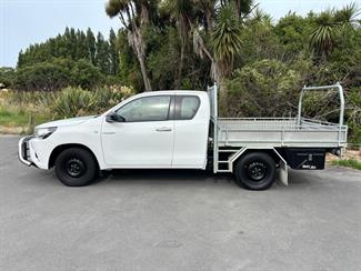 2017 Toyota Hilux - Thumbnail