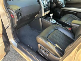 2013 Nissan X-Trail - Thumbnail