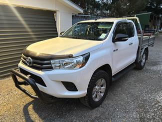 2016 Toyota Hilux - Thumbnail