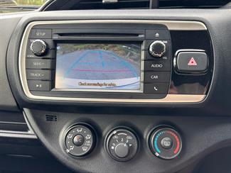 2015 Toyota Yaris - Thumbnail