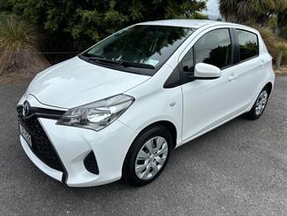 2015 Toyota Yaris - Thumbnail