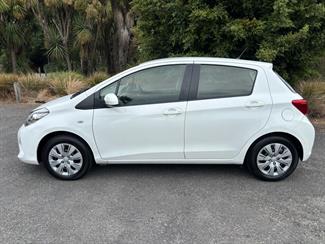 2015 Toyota Yaris - Thumbnail