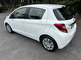 2015 Toyota Yaris - Thumbnail