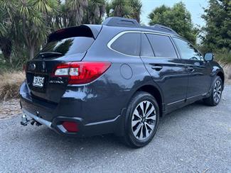 2015 Subaru Outback - Thumbnail