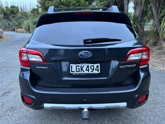2015 Subaru Outback - Thumbnail