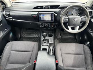 2018 Toyota Hilux - Thumbnail