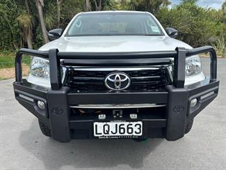 2018 Toyota Hilux - Thumbnail