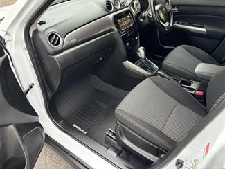 2020 Suzuki Vitara - Thumbnail