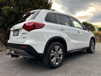 2020 Suzuki Vitara - Thumbnail
