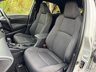 2019 Toyota Corolla - Thumbnail