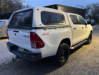 2017 Toyota Hilux - Thumbnail