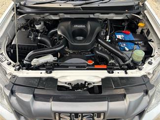 2016 Isuzu D-Max - Thumbnail