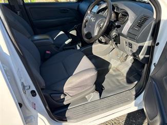 2014 Toyota Hilux - Thumbnail