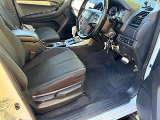 2018 Isuzu D-Max - Thumbnail