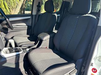 2018 Isuzu D-Max - Thumbnail