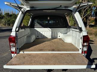 2018 Isuzu D-Max - Thumbnail