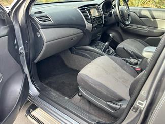 2015 Mitsubishi Triton - Thumbnail