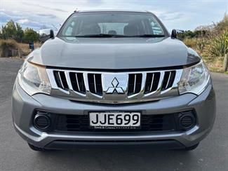 2015 Mitsubishi Triton - Thumbnail