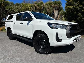 2022 Toyota Hilux - Thumbnail