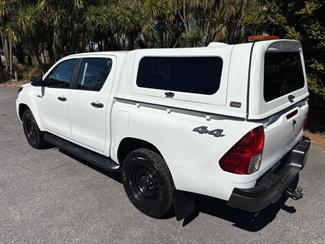2022 Toyota Hilux - Thumbnail