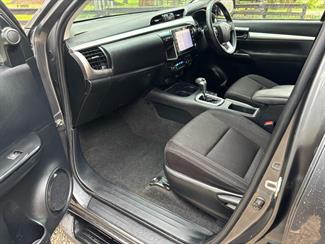 2021 Toyota Hilux - Thumbnail