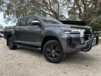 2021 Toyota Hilux - Thumbnail