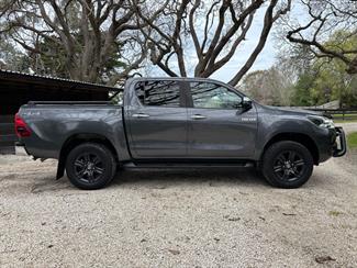 2021 Toyota Hilux - Thumbnail
