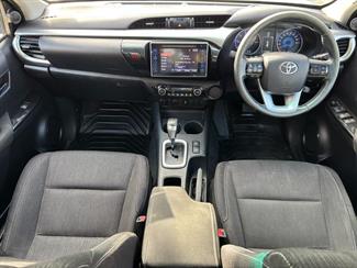 2017 Toyota Hilux - Thumbnail