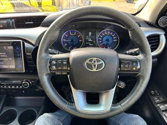 2017 Toyota Hilux - Thumbnail
