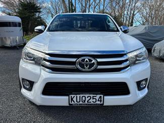 2017 Toyota Hilux - Thumbnail