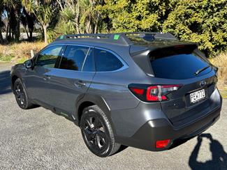2022 Subaru Outback - Thumbnail