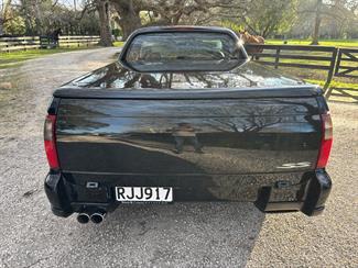 2002 Holden Commodore - Thumbnail