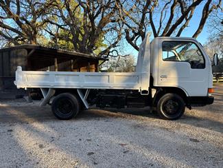1992 Nissan Atlas - Thumbnail