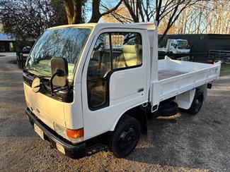 1992 Nissan Atlas - Thumbnail