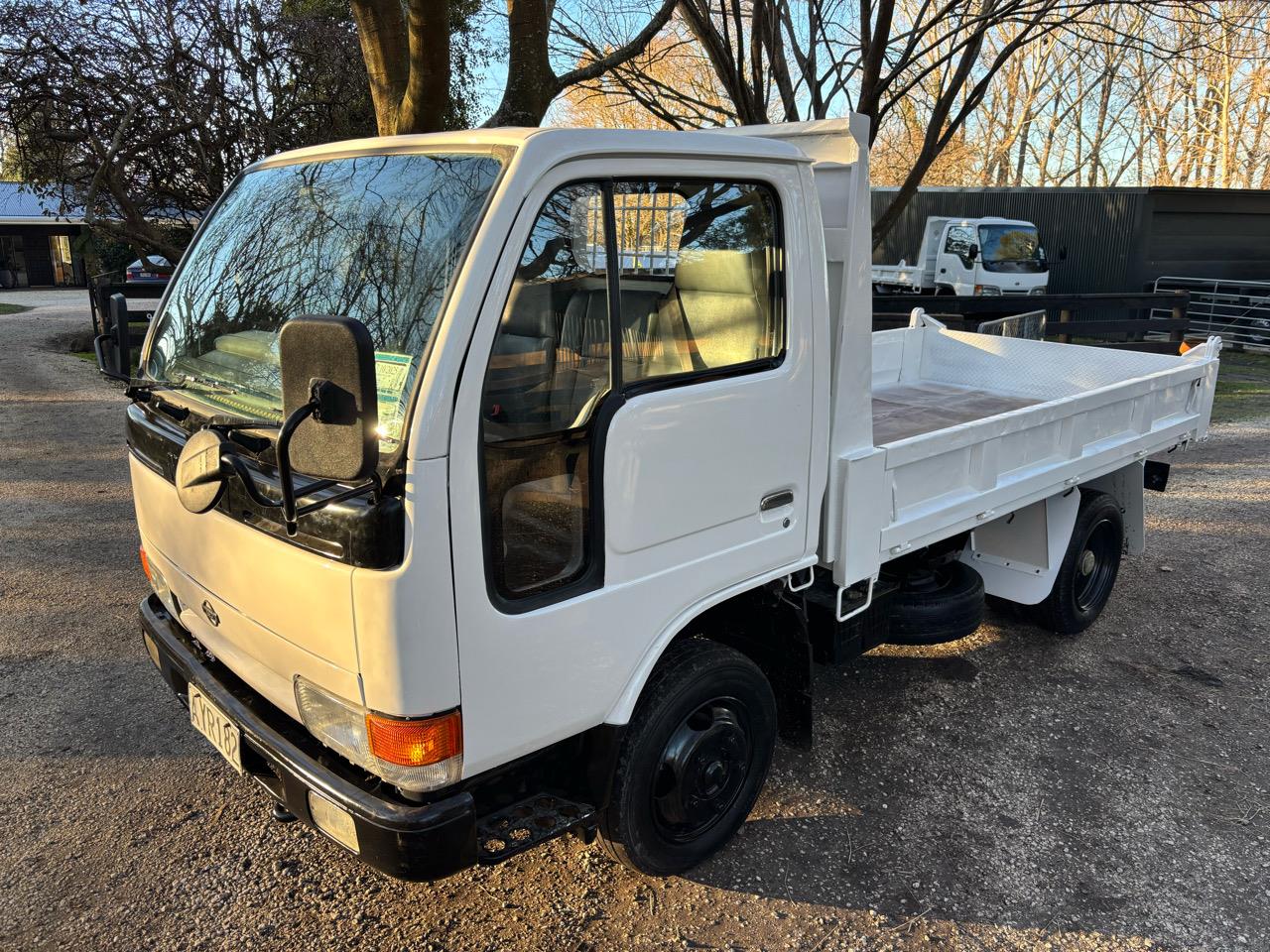 1992 Nissan Atlas