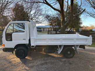 1992 Nissan Atlas - Thumbnail
