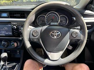 2017 Toyota Corolla - Thumbnail