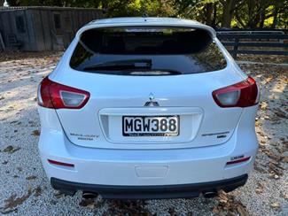 2009 Mitsubishi Galant - Thumbnail