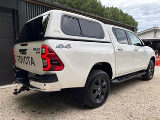 2022 Toyota Hilux - Thumbnail
