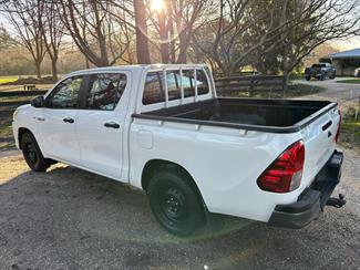 2018 Toyota Hilux - Thumbnail