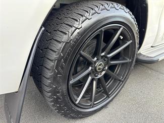 2016 Toyota Hilux - Thumbnail